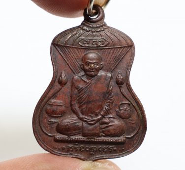 AJARN MUN BHURIDATTA COIN BLESSED BY WAT BOROMNIWAT IN 1974 BUDDHA LUCKY PENDANT