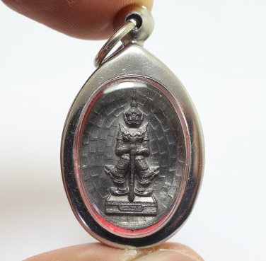 THAO WESSUWAN WAT ARUN YAK WEALTHY KING LUCKY RICH THAI VEJSUWAN SMALL AMULET