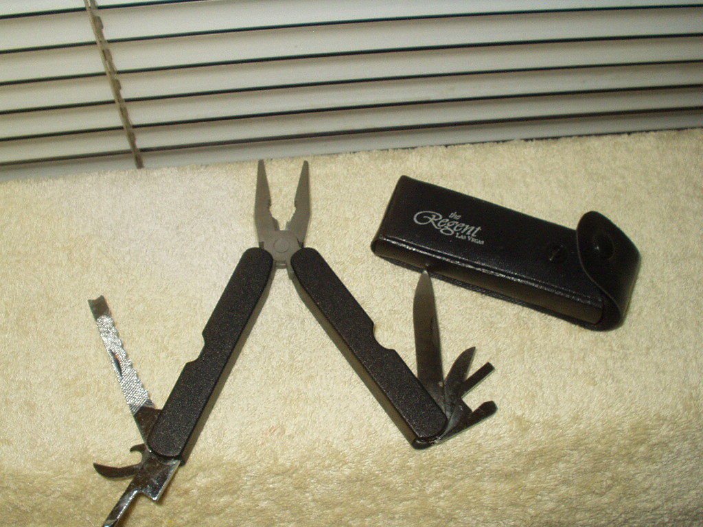 EMERGENCY POCKET TRAVEL KIT PLIERS,KNIFE,SCREW DRIVER,RULER,CAN OPENER,REGENT