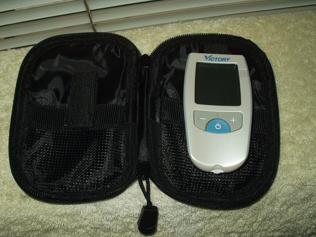 victory agm-4000 blood glucose meter and pouch