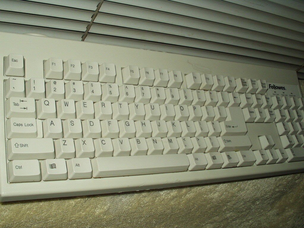 wired typewriter keyboard