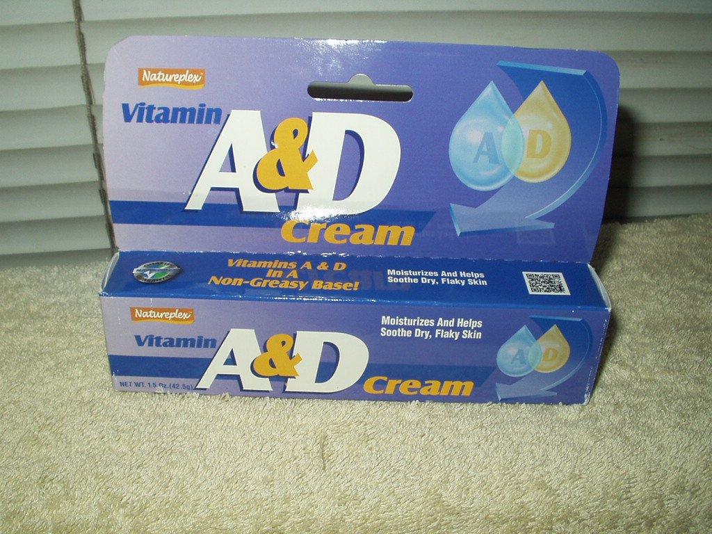 natureplex vitamin a & d cream moisturizer 1.5 oz exp 05/2021