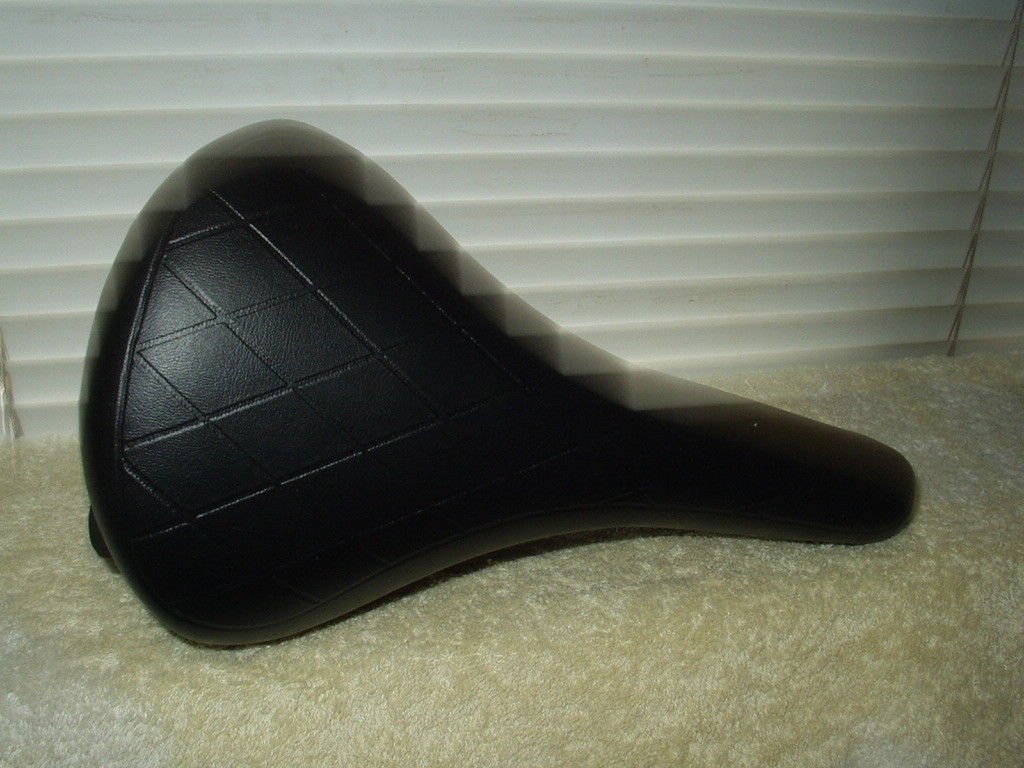bike bicycle seat diamond pattern 10.5"L x 6"W new old stock slight imperfect