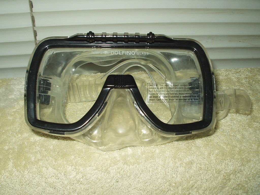 dolfino scuba diving snorkel mask goggles tempered glass 6.75" wide