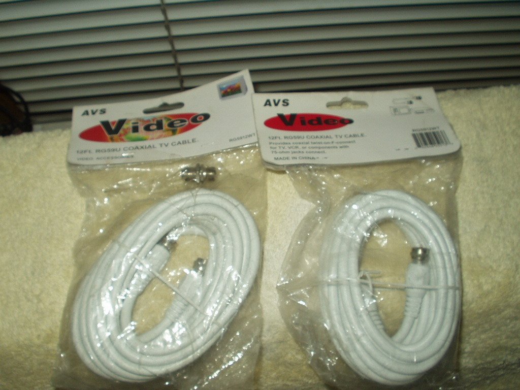 rg59u coaxial cable 75-ohm white.... 2 each 12' foot packs for tv vcr etc