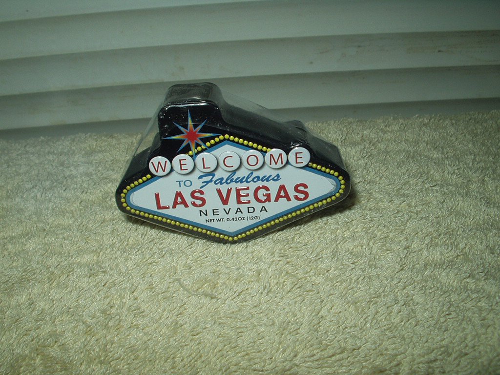 welcome to fabulous las vegas design mints container 3" x 2" x 3/4"