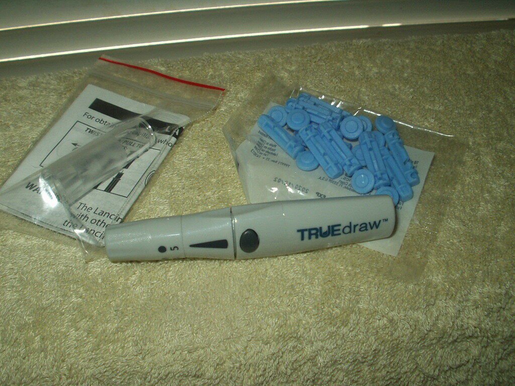 truedraw lancing device w/ ast cap & 10 true plus lancets