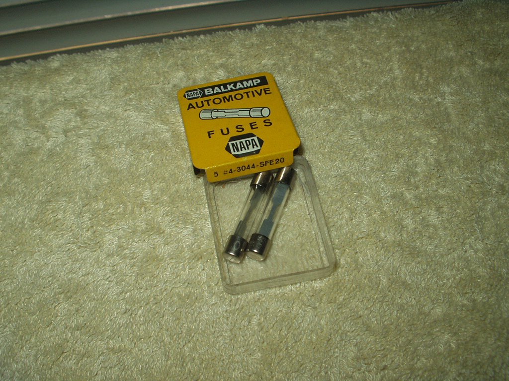 napa balkamp # 4-3044-sfe20 fuse lot of 2 each