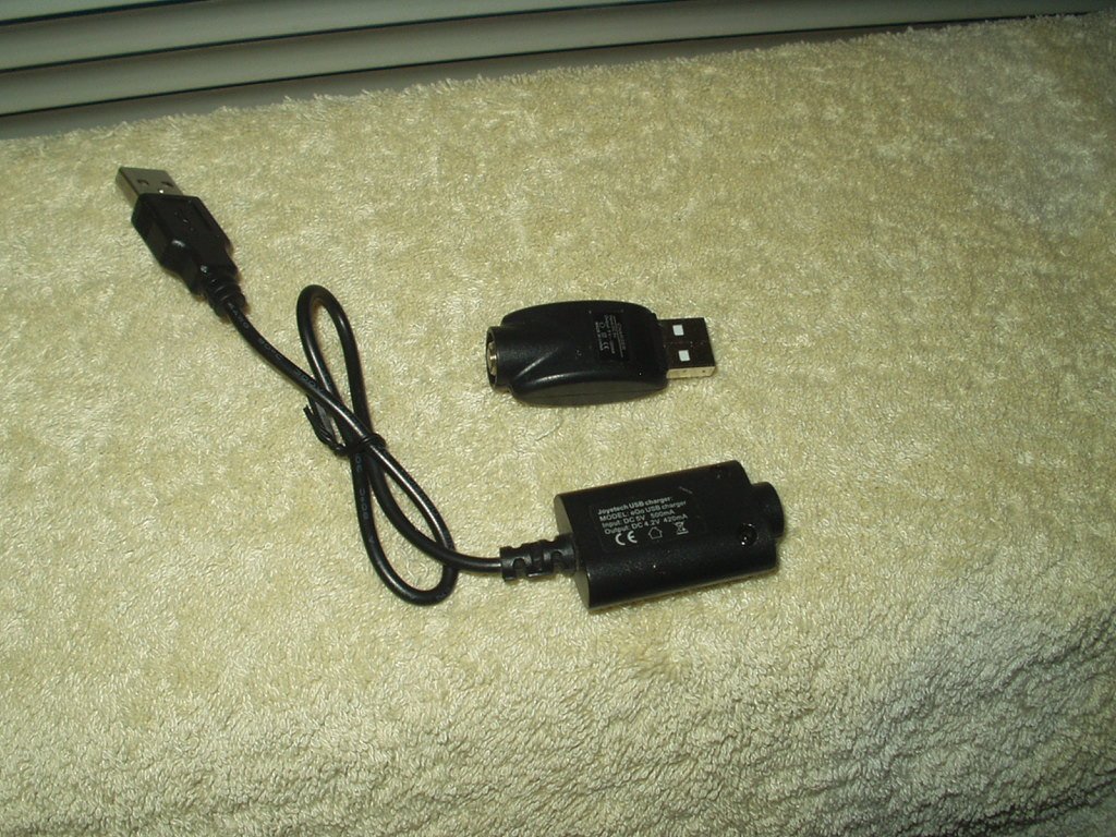 joyetech ego 510 vapor charger cable adapter & charging head dc 5 volt input output 4.2-5 volts
