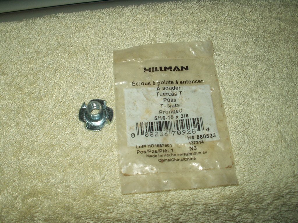 hillman # 880533 pronged t-nut 5/16" diameter 7/8" wide 3/8" tall size 18 thread