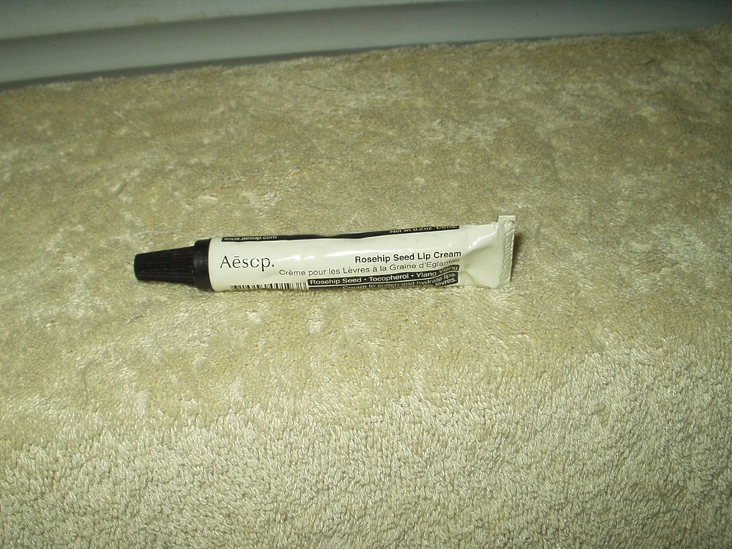 aesop rosehip seed lip cream .2 oz open tube