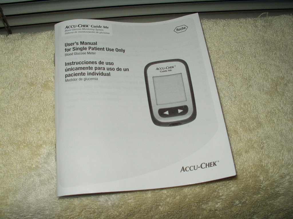 accu-chek guide me users manual only in english & spanish