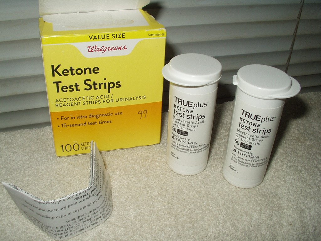 walgreens ketone test strips open box 2 viles 99 each total exp 04/15/21