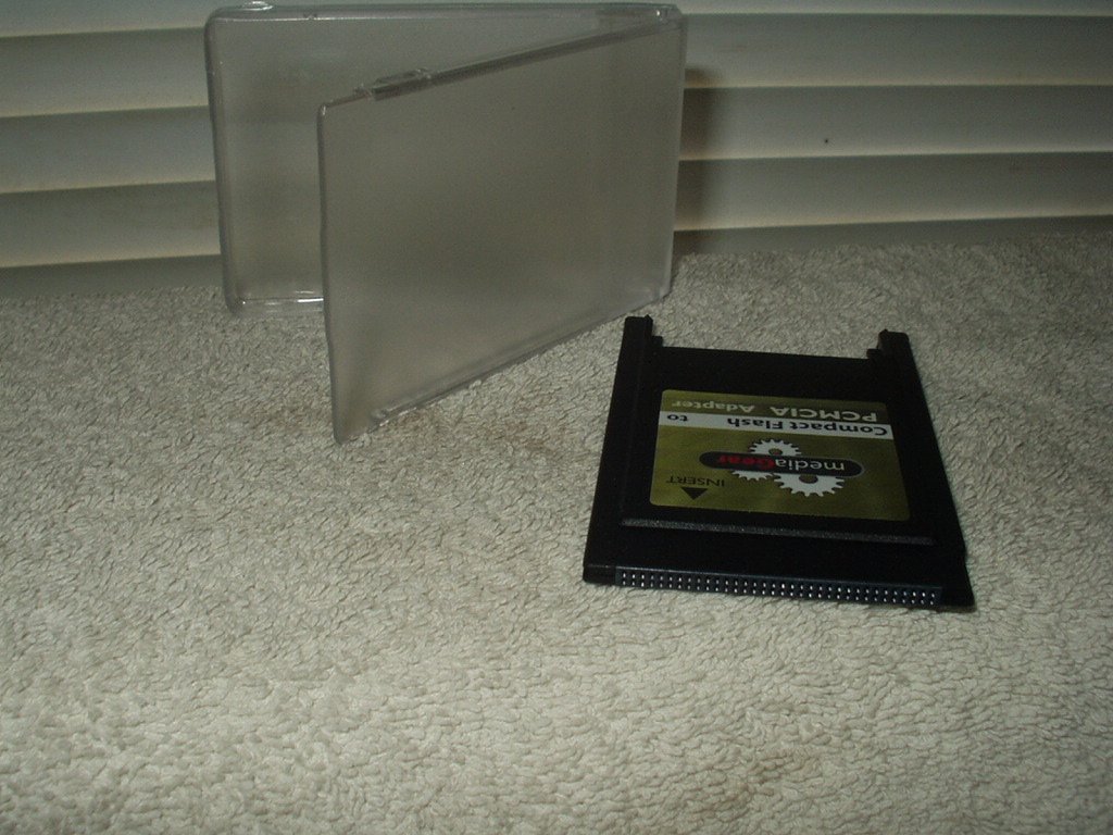 compact flash to pcmcia adapter mediagear brand w/case