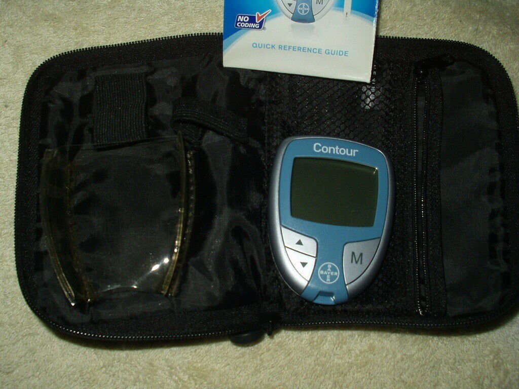 bayer contour glucose monitor / meter # 7151g & case + quick reference ...