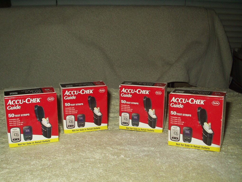 accu chek guide test strips 4 sealed boxes of 50 200 total