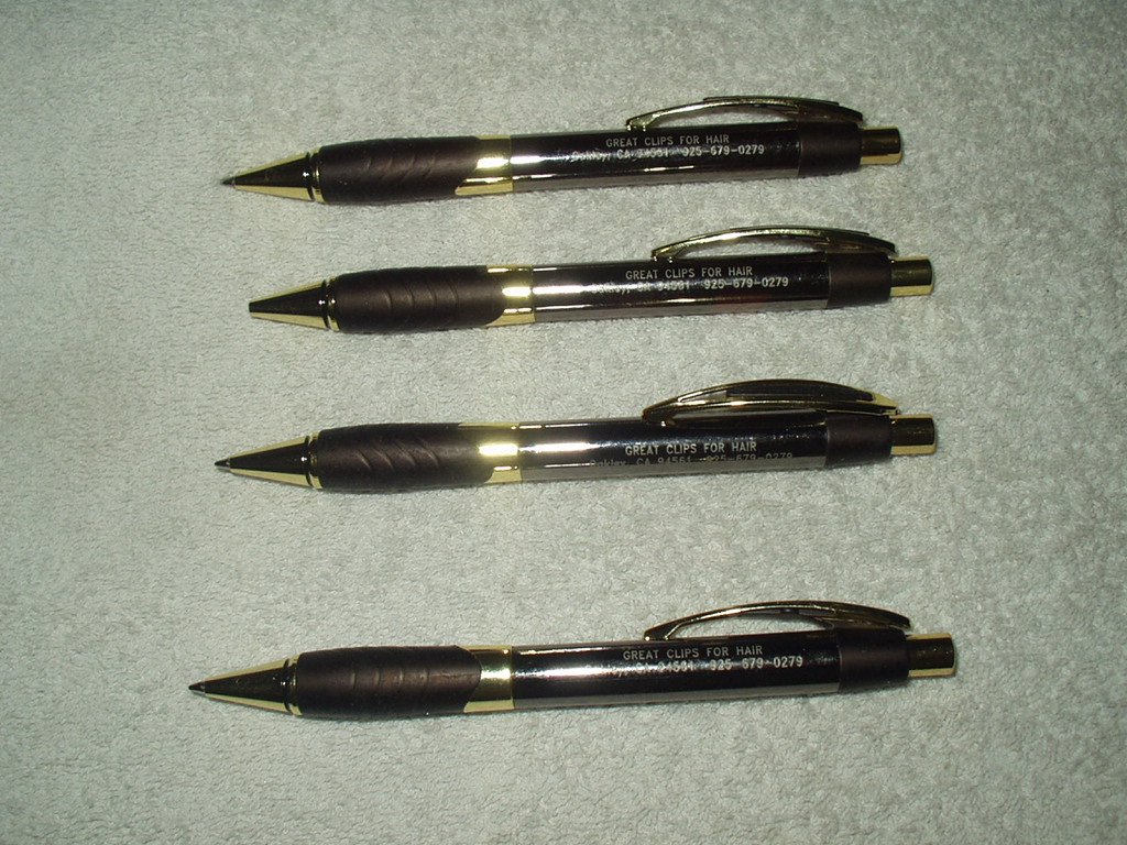 GREAT CLIPS PENS LOT OF 4 COMMERCIAL QUALITY