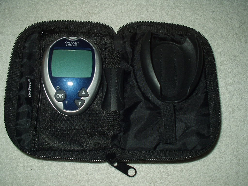 lifescan onetouch ultra2 glucose monitor / meter w/ case