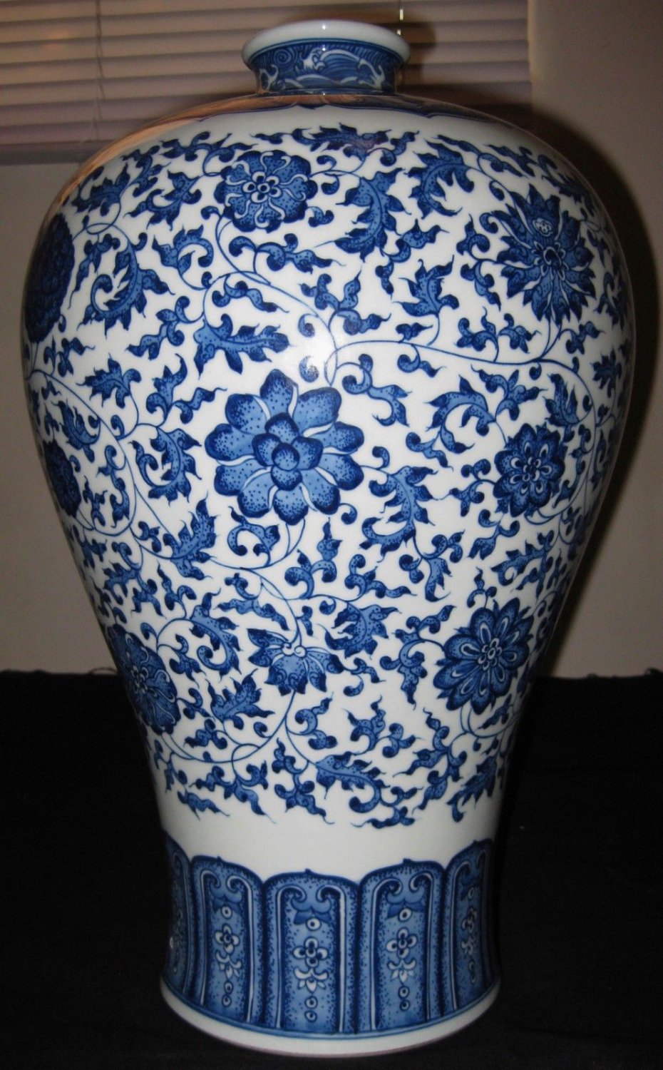 ANTIQUE CHINESE BLUE & WHITE LOTUS MEIPING PORCELAIN VASE, QIANLONG MARK