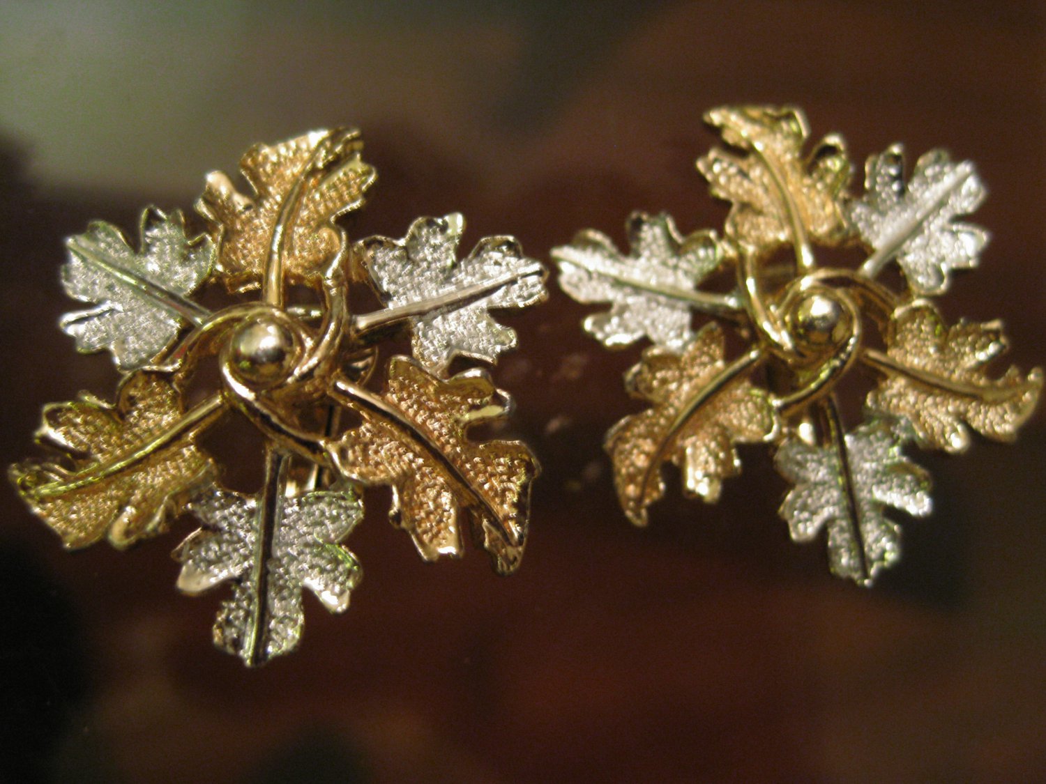 Vintage Sarah Coventry Goldtone & Silvertone Maple Leaf Clip On Earring ...