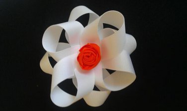 Beautiful flower hair bow