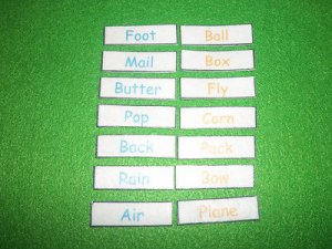Language Arts Compound Words on Felt/Learning Tool NEW