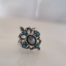 VINTAGE SIGNED ESTATE AVON MIRABELLA RING IN ORIGINAL BOX WITH SLEEVE. (OS67)