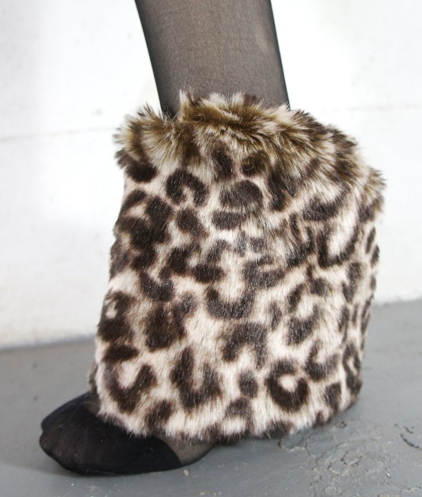 Short Leopard Print Furry Boot Top Leg Warmers (oy240)