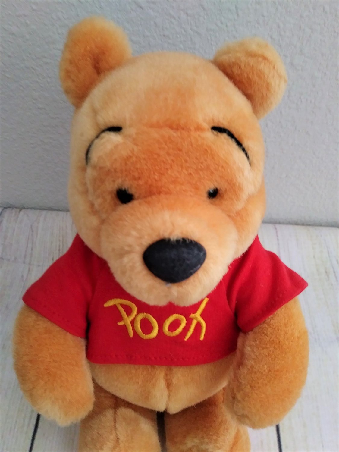 Disney Winnie the Pooh/Red Shirt plush 9