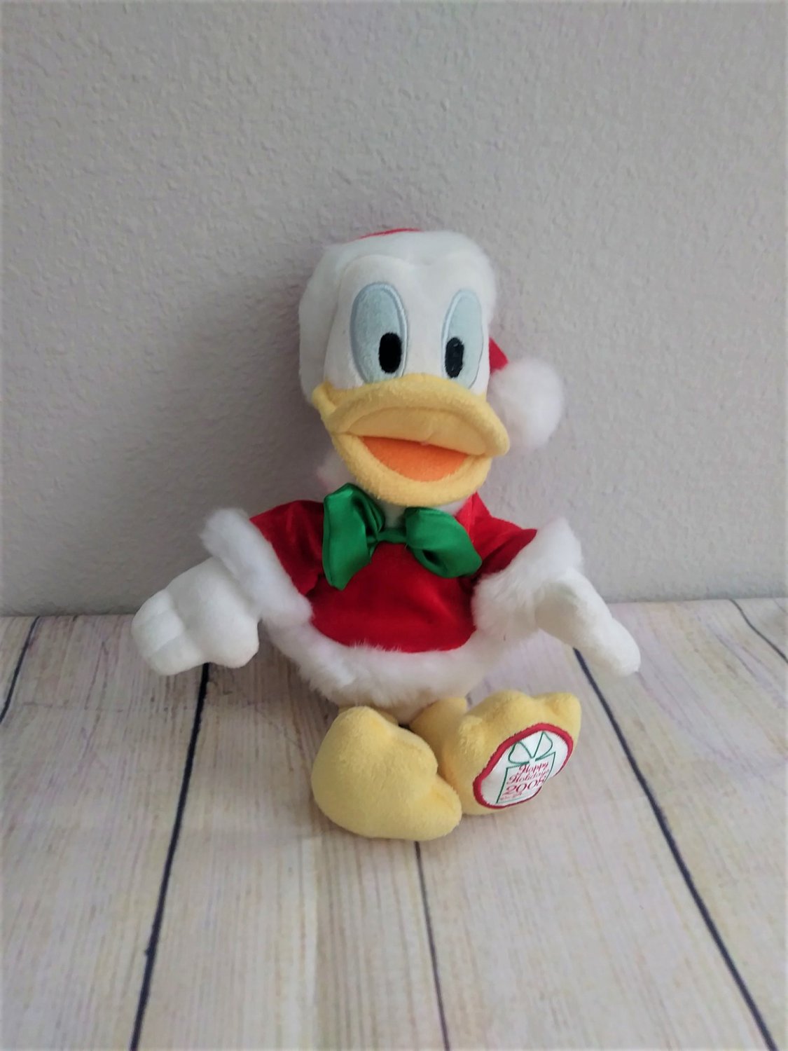 donald duck holiday plush