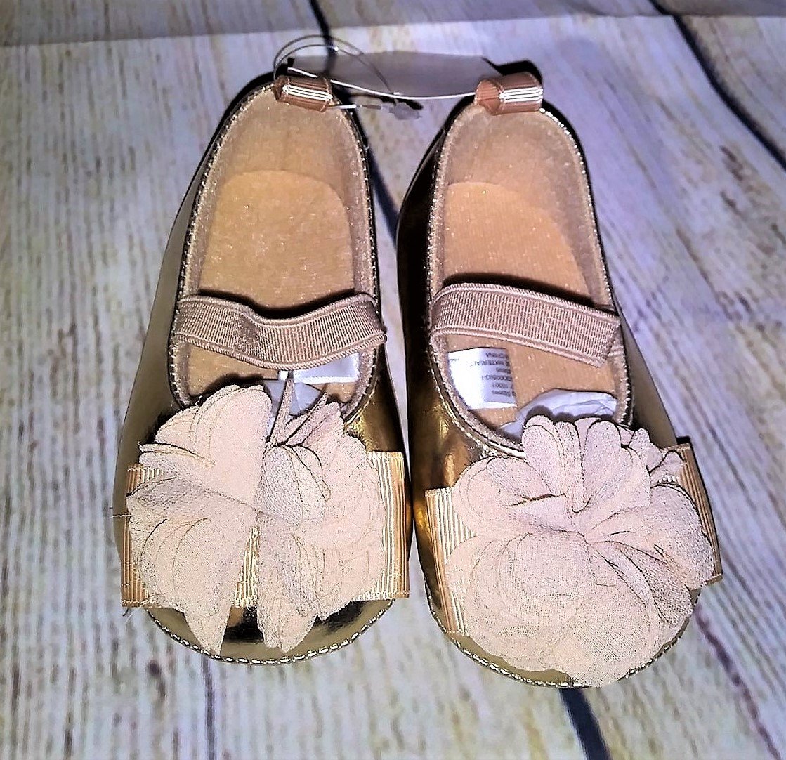 cariuma white canvas