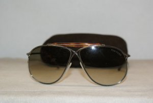 Brand New Tom Ford Gunmetal Sunglasses: Mod. TF 0193 (10P) 61-11 & Case