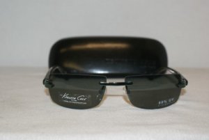 New Kenneth Cole Dark Green Sunglasses: Mod. 457 & Case