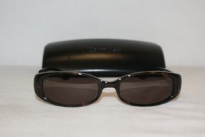 New Calvin Klein Sunglasses: Mod. 4048 (004) & Case