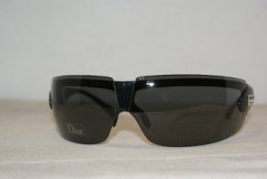 Brand New Christian Dior Folding Sunglasses: Mod. Summer 2 (0D28) 95-05 & Case