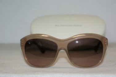 Brand New Balenciaga Light Beige UI2 Sunglasses: Mod. 0098 (UI2) 56-14 & Case