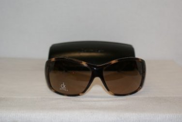 B. New Calvin Klein 3067 Sunglasses: Mod. 3067 (004) & Case