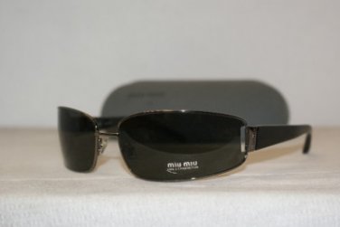 Brand New Miu Miu 50D Gunmetal Sunglasses: Mod. SMU 50D (1BV-1A1) 70-15 & Case