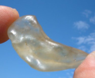 30 carats  Libyan Desert Glass gold Meteorite Impact Tektite Sahara Complete