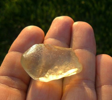 Libyan Desert Glass Meteorite Tektites Impact specimen( 47 crt) dimples Real GEM