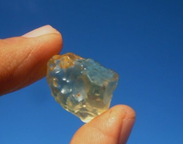 Libyan Desert Glass Meteorite Tektite impact specimen(29 crt) dimples Real Gem
