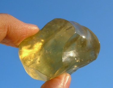 Libyan Desert Glass Meteorite Tektite impact specimen( 320 crt)dimples Real Gem