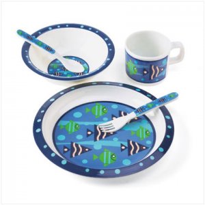 BLUE FISH BOY`S DINNERWARE SET