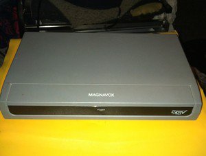 ***Magnavox DTV Digital Analog Converter Box TB100MG9***LQQK