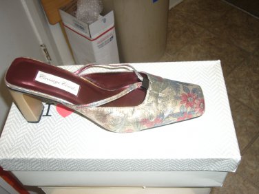 Mixed color mules with heel