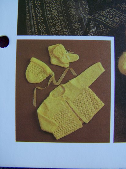USA 1 Cent S&H Vintage Baby Knitting Patterns Bobble Stitch Set Sweater Bonnet Booties