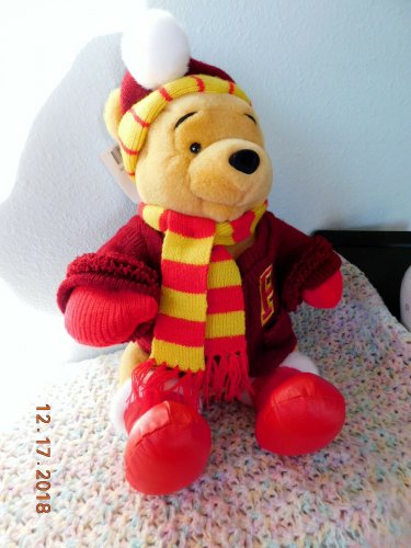 WALT DISNEY WORLD HOLIDAY WINNIE the POOH BEAR 17" tall sitting New w/Tags