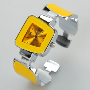 Analog Bracelet Diamond Wrist Watch for Women