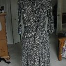 CHICO'S JERSEY BLACK & BEIGE 3/4 SLEEVE DRESS SIZE 1 PRE-OWNED