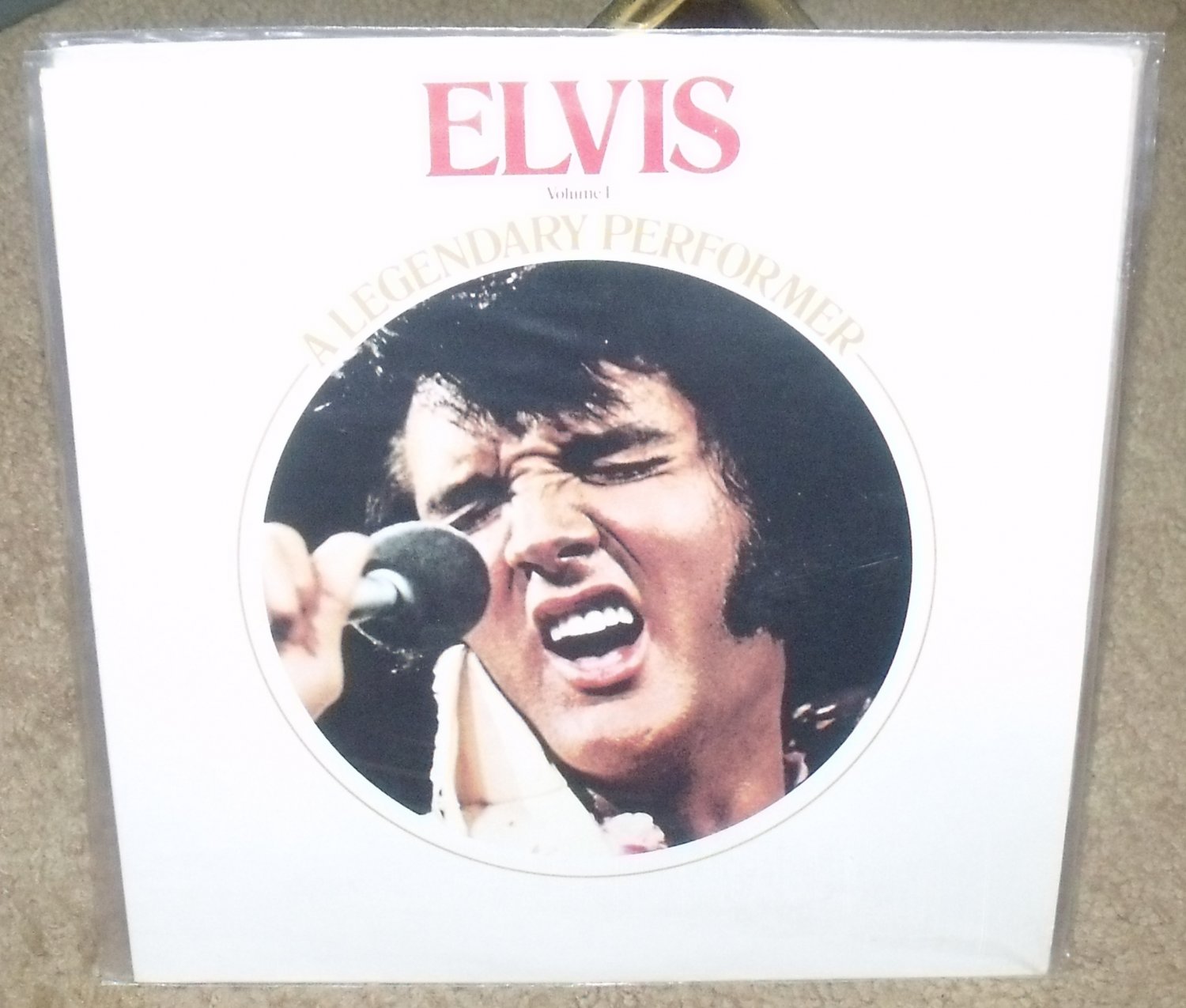 ELVIS PRESLEY-A LEGENDARY PERFORMER VOLUME 1 (REGULAR COVER) LP